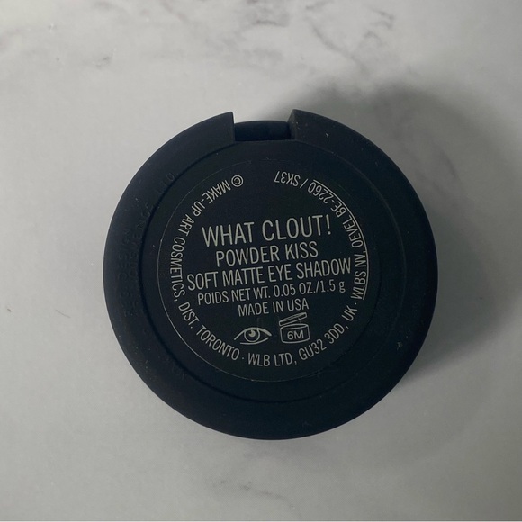 MAC What Clout! Powder Kiss Soft Matte Eyeshadow - Picture 8 of 8